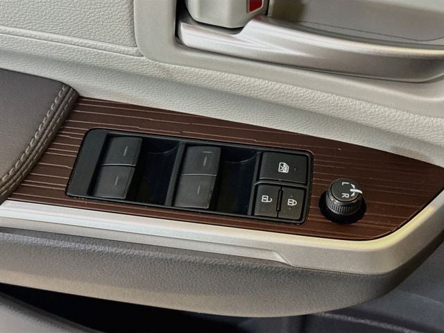 2023 Toyota Sienna XLE 8 Passenger