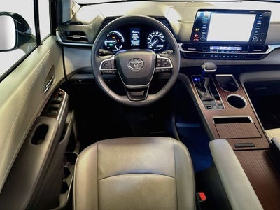2023 Toyota Sienna XLE 8 Passenger