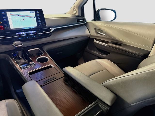 2023 Toyota Sienna XLE 8 Passenger