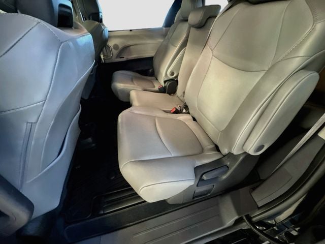 2023 Toyota Sienna XLE 8 Passenger