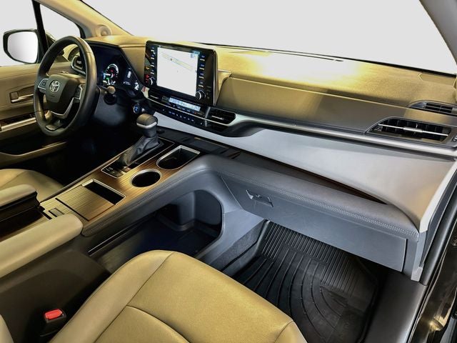 2023 Toyota Sienna XLE 8 Passenger