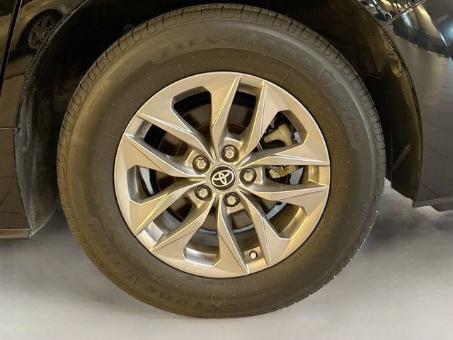 2023 Toyota Sienna XLE 8 Passenger