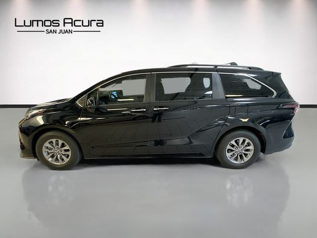 2023 Toyota Sienna XLE 8 Passenger