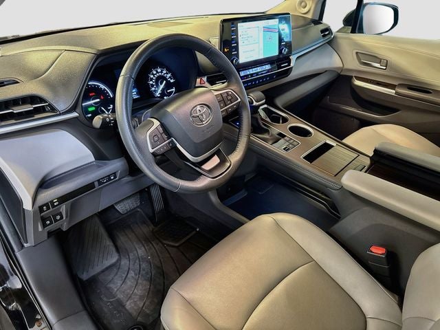 2023 Toyota Sienna XLE 8 Passenger